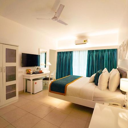 Zone Connect By The Park Calangute Hotel Old Goa Exterior photo